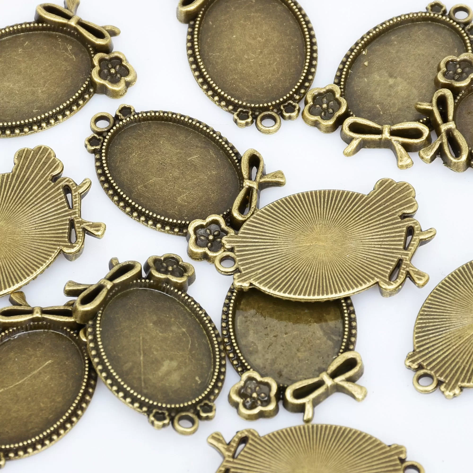 18x25mm Alloy Retro Oval Pendant Trays Cabochons Setting Tray Vintage Oval Blank Bezel Jewelry Findings 10pcs 102930