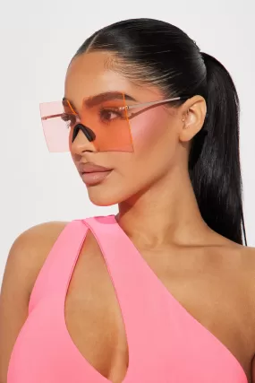 A List Status Sunglasses - Pink