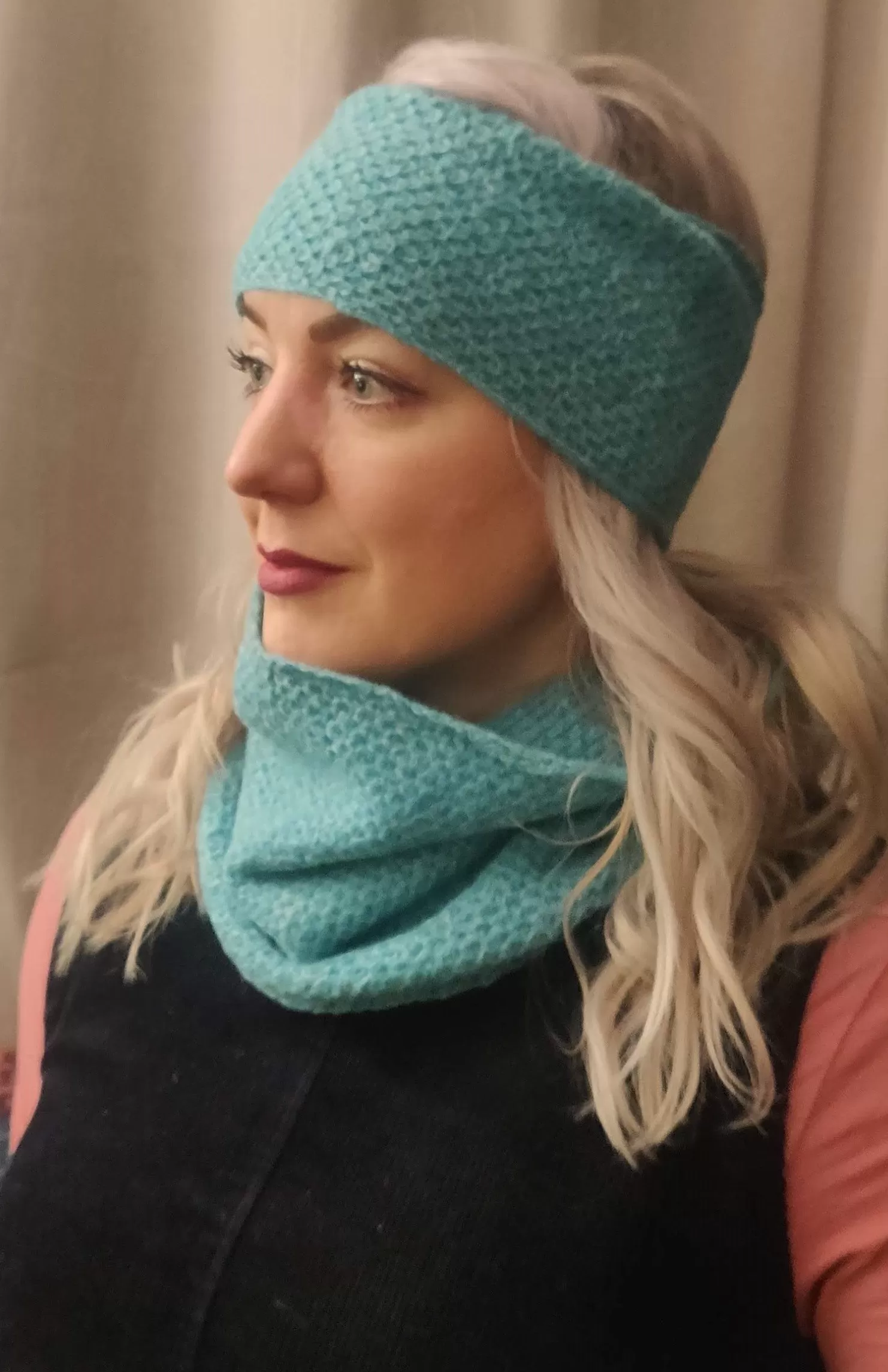 Annie Glue Textured Headband in Aqua