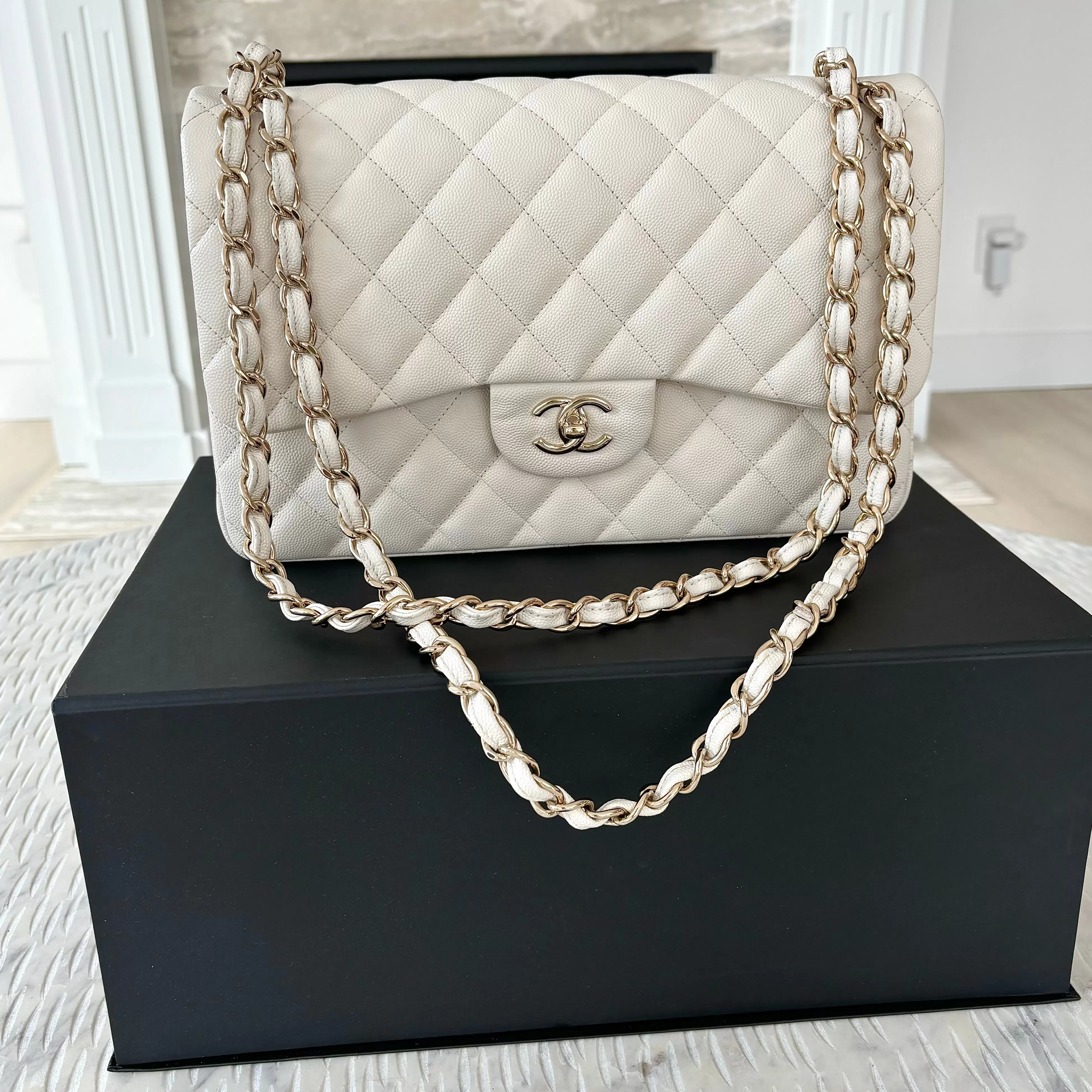 Chanel Classic Flap Bag Jumbo