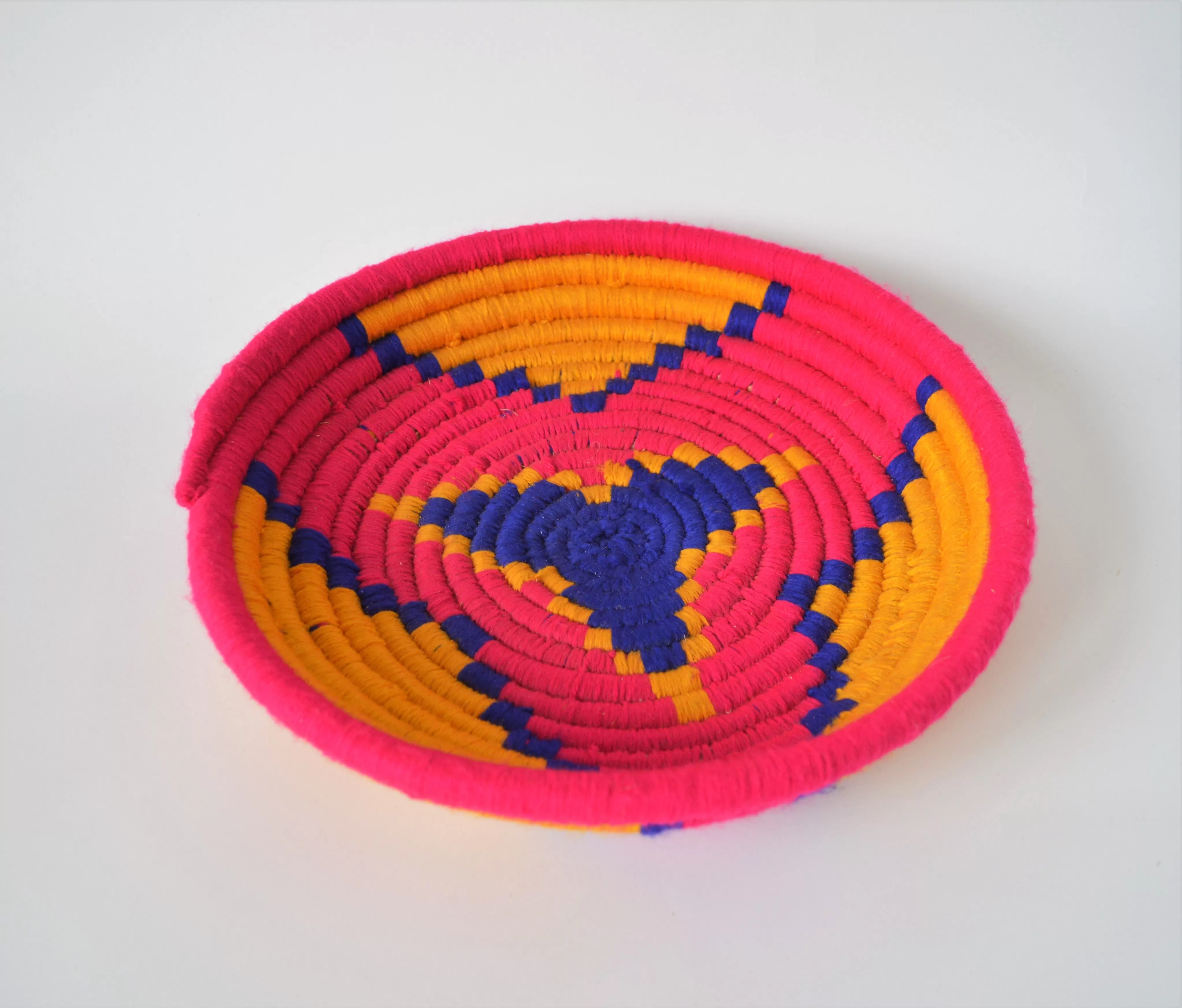 Egyptian wool palm fruit plate (Pink star)