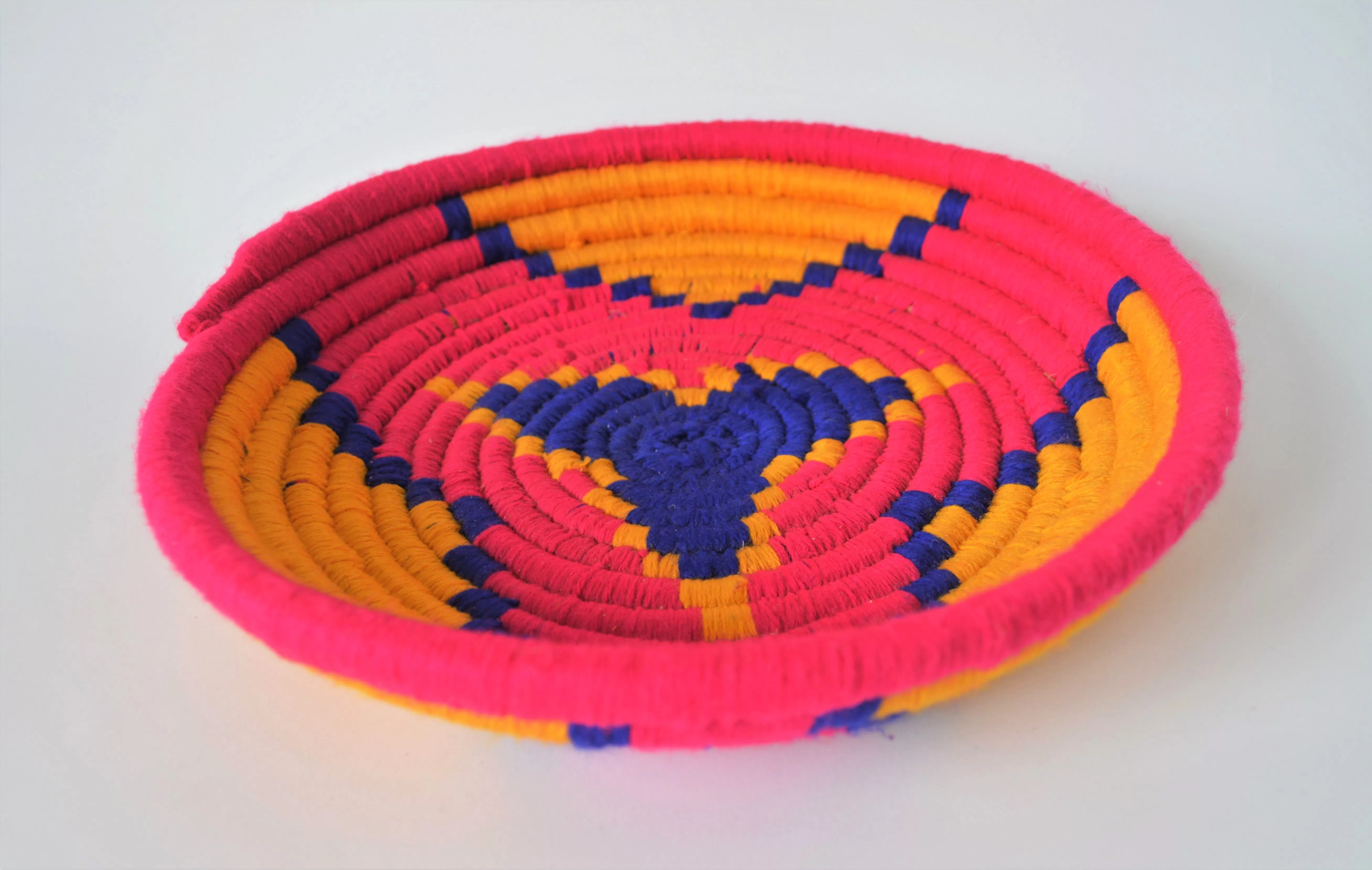 Egyptian wool palm fruit plate (Pink star)