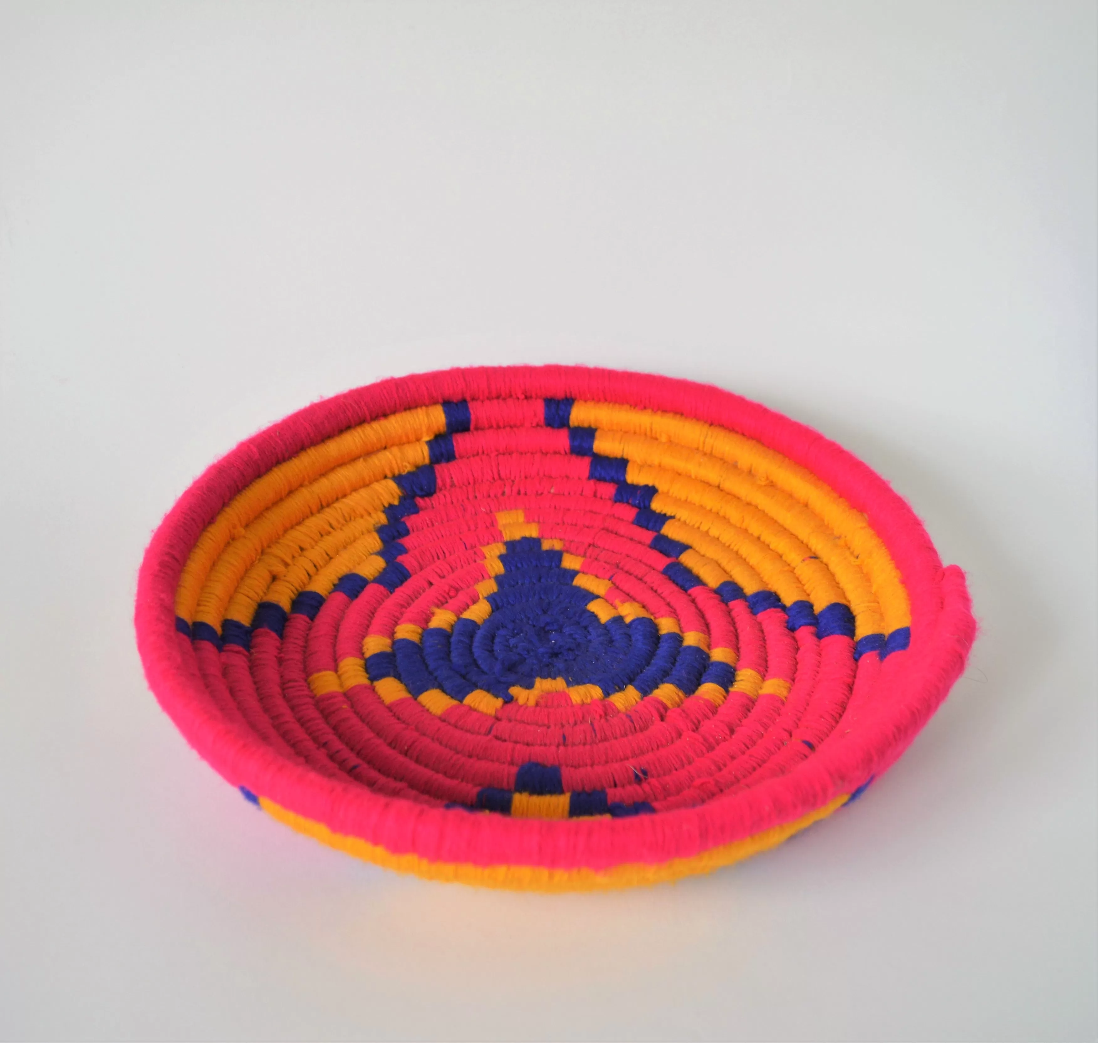 Egyptian wool palm fruit plate (Pink star)