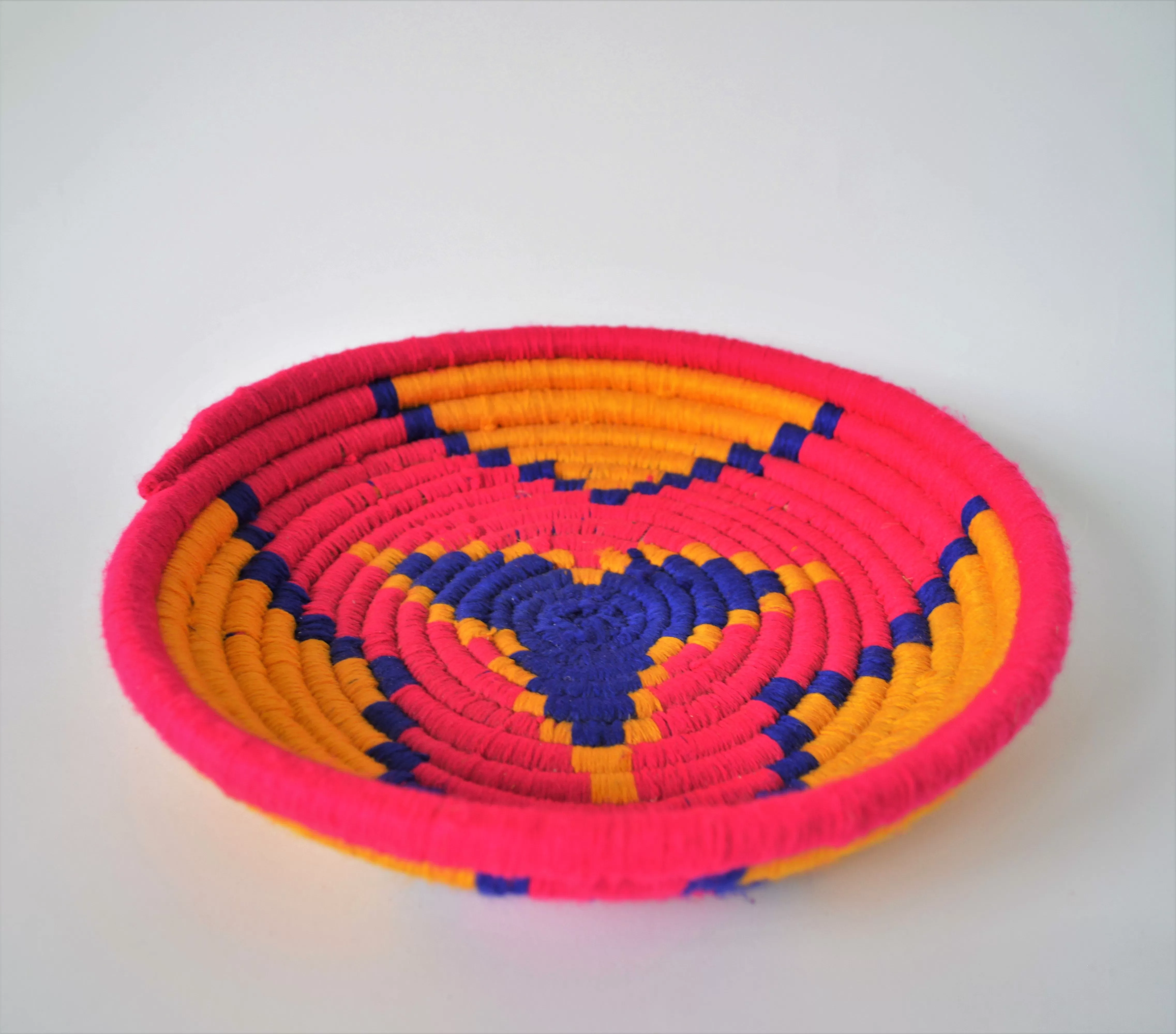 Egyptian wool palm fruit plate (Pink star)