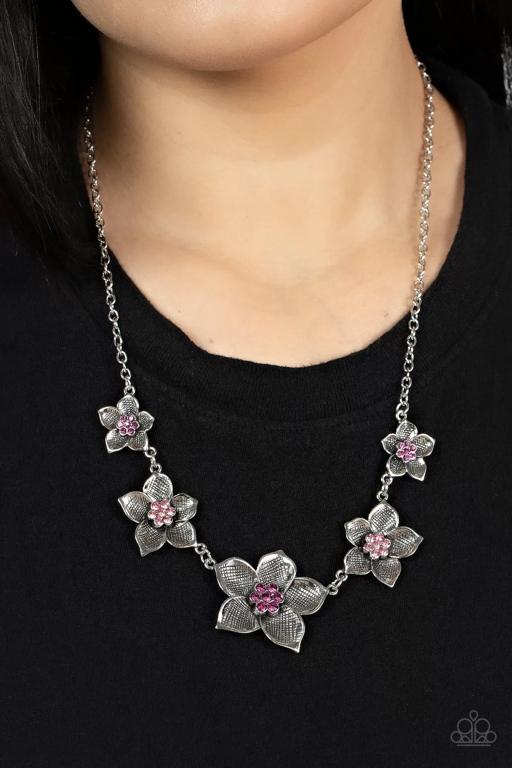 Paparazzi Accessories - Wallflower Wonderland - Pink Necklace