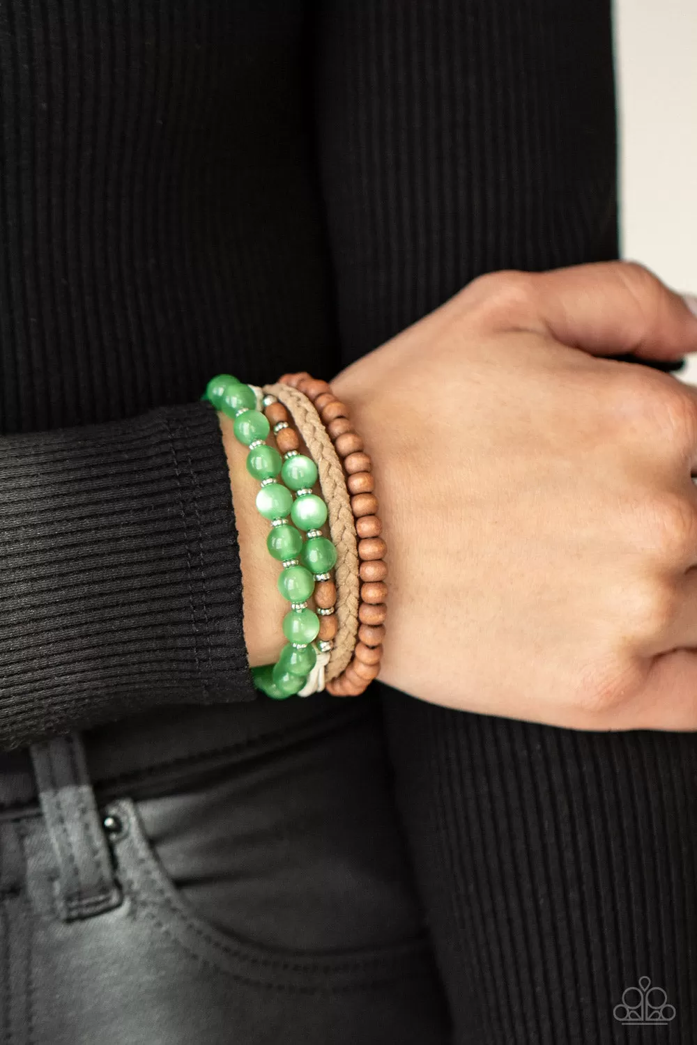 Paparazzi Down HOMESPUN - Green Cat's Eye Bead Urban Sliding Knot Closure Bracelet