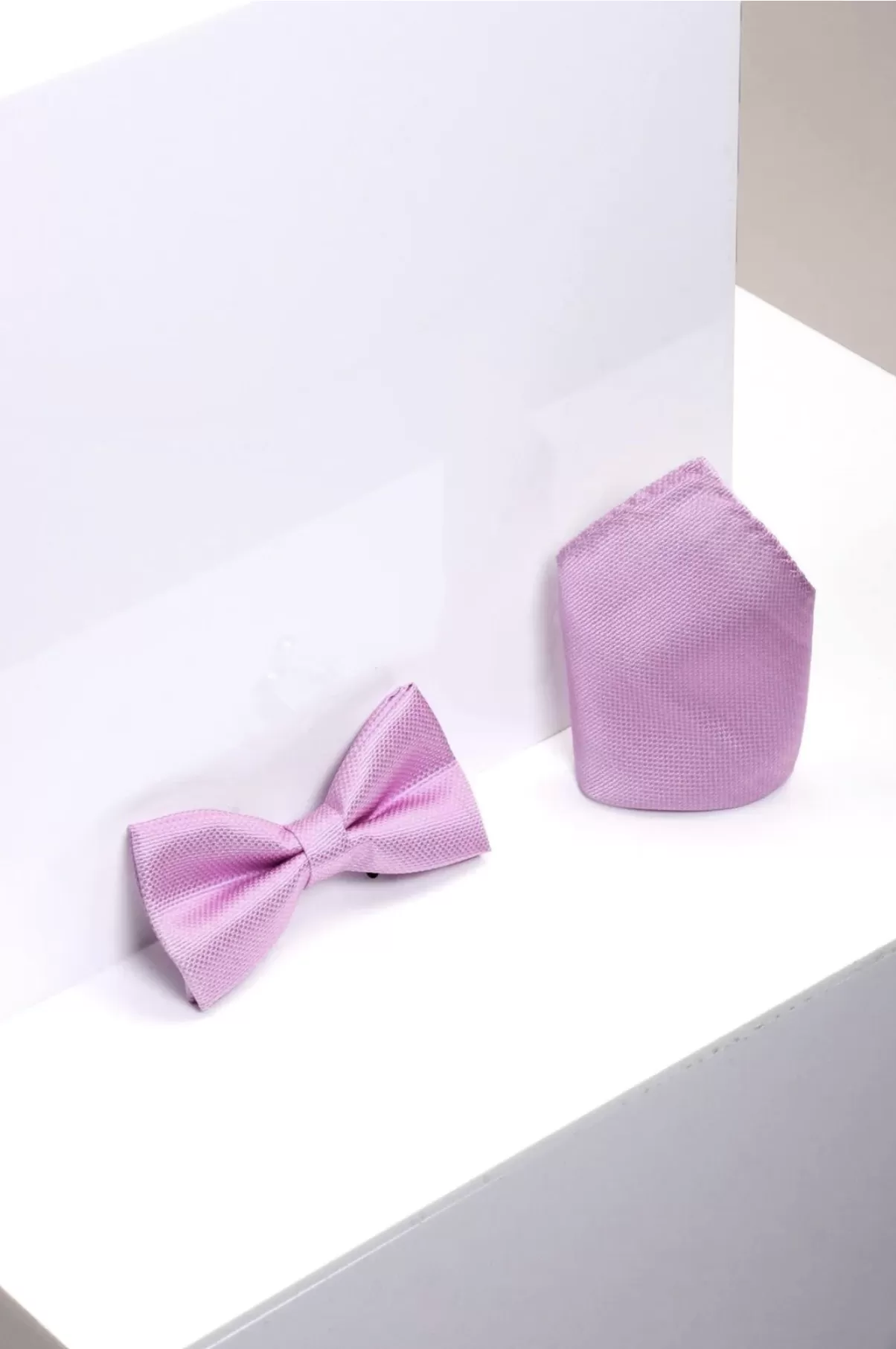 TB17 - Birdseye Print Bow Tie and Pocket Square Set In Pink