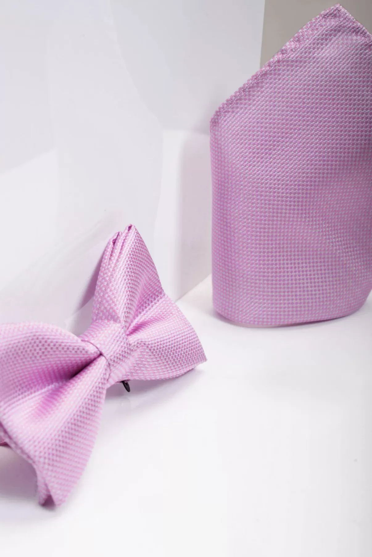 TB17 - Birdseye Print Bow Tie and Pocket Square Set In Pink