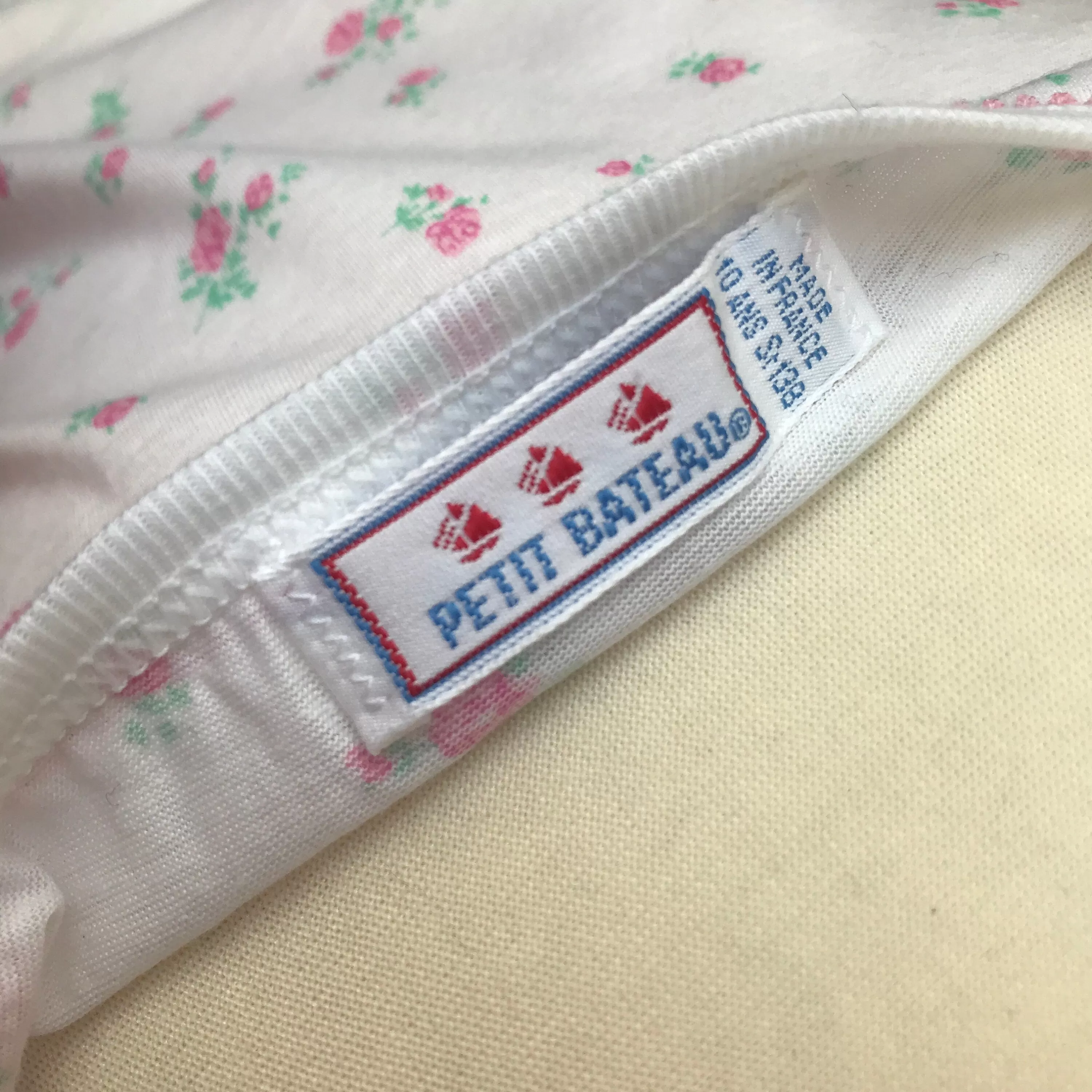 Vintage 1970s White / Pink Floral PETIT BATEAU Girl's Vest  8-10Y